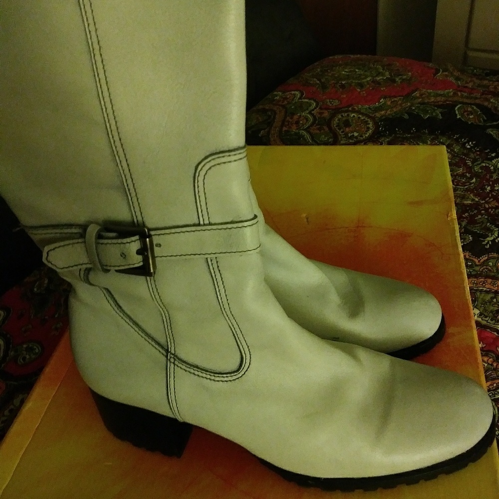 '0' Michelle Genuine Leather Boots.